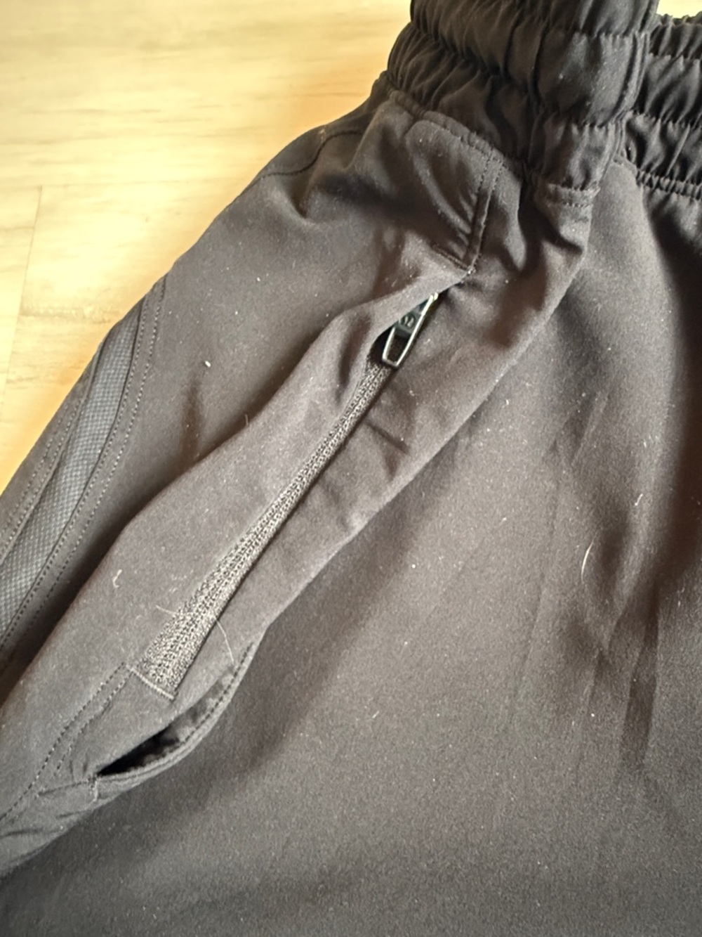 Men's Black Lululemon Shorts - Lightweight Performance - Picture 6 of 6